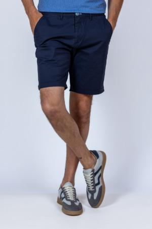 New Zealand Auckland short